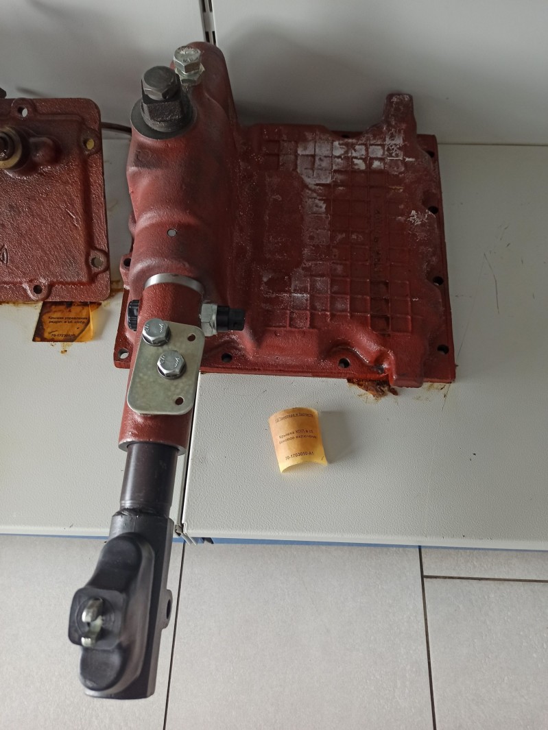 Крышка КПП в сб. боковое включение — 1