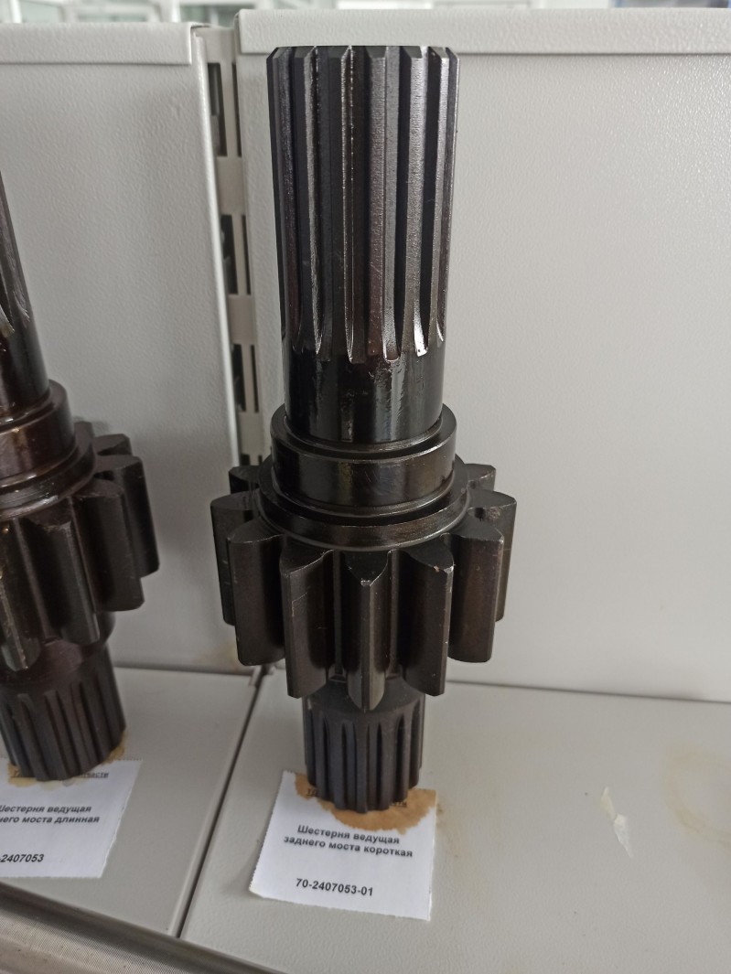 Шестерня ведущая заднего моста короткая L266 (правая) — 1